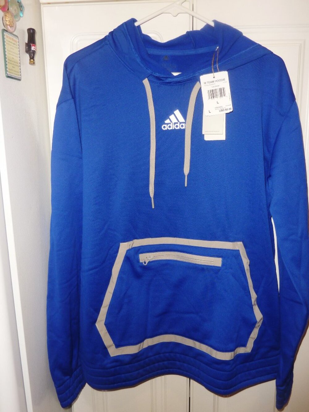 NWT Men's Adidas Hoodie Hooded Pullover With Zippered Pocket Size Large
